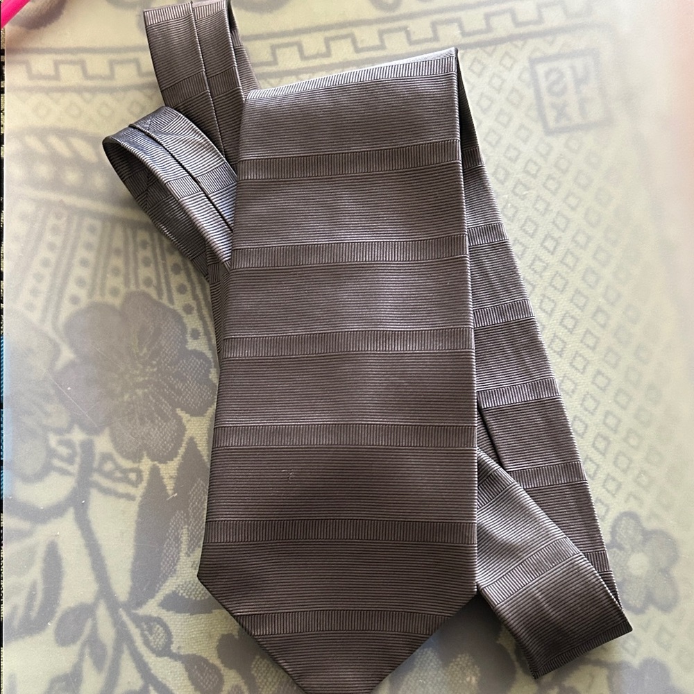 Elegant Grey Striped Tie made in Italy